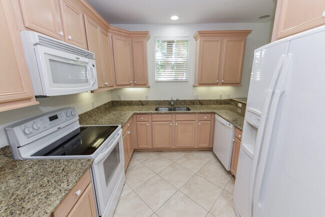 Building Photo - 12787 SE Old Cypress Dr
