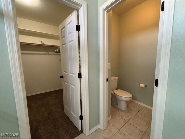 Building Photo - 1164 Golf Club Dr