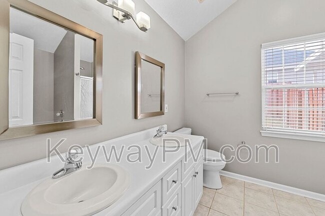 Building Photo - 4794 Orchard Hill Dr