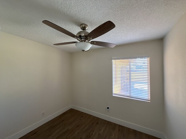 Building Photo - 1304 Rexford Pl