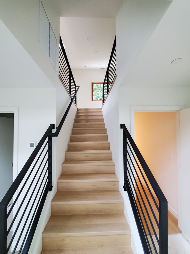 Master bath stairs to den / home office - 4320 Bel-Red Rd