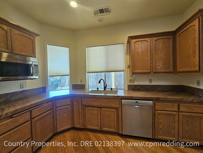 Building Photo - 1225 River Ridge Dr