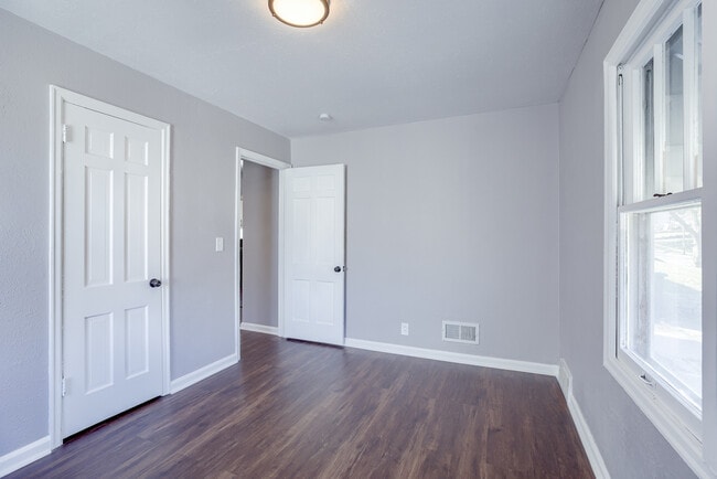 Building Photo - 3717 N 42nd St