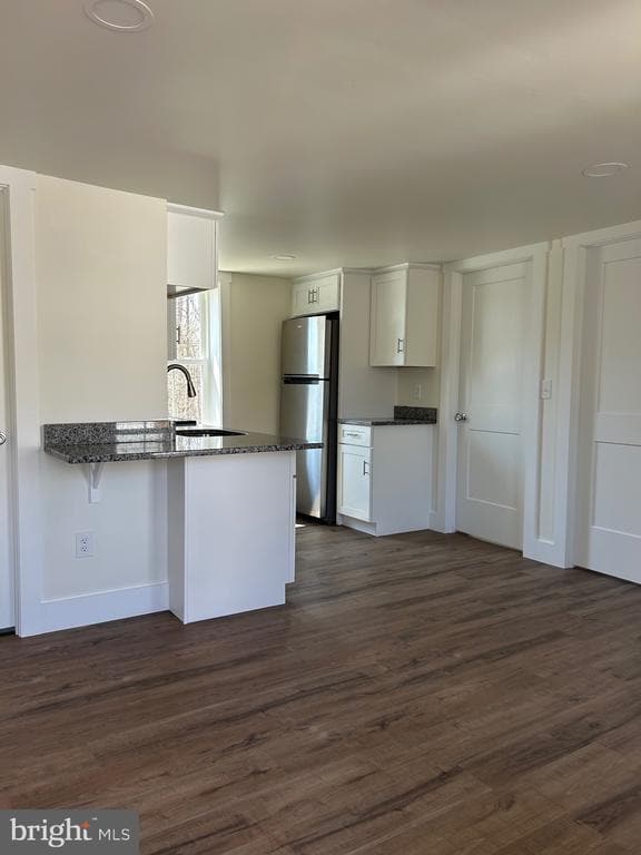 Building Photo - 152 N Walnut St