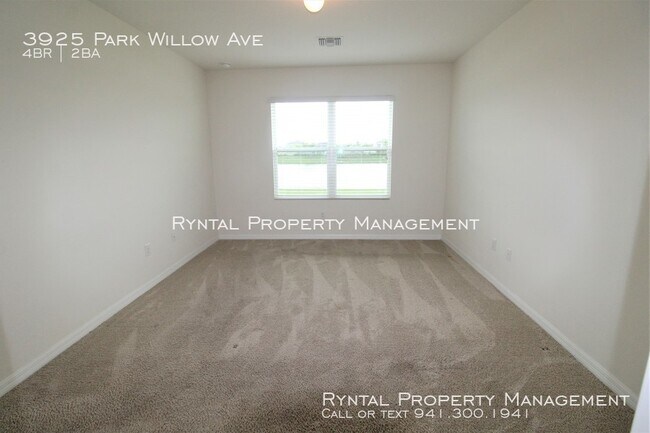 Building Photo - 3925 Park Willow Ave