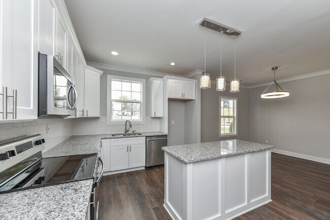 Building Photo - Live Minutes from Downtown, Germantown, Sylvan Park, the Nations & West End