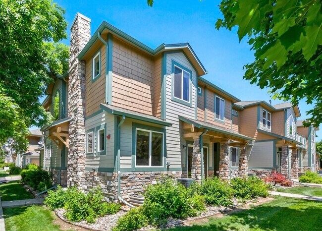 Building Photo - 2862 Kansas Dr