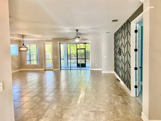 Building Photo - 30 Paradise Valley Dr