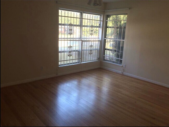 Building Photo - 3715 Latma Dr