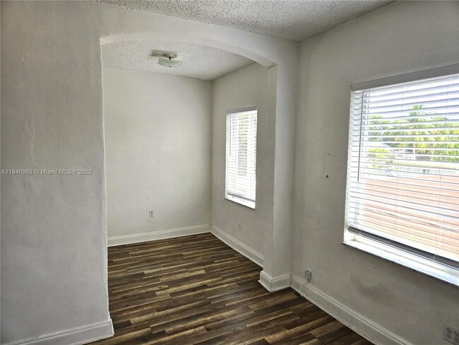 Building Photo - 384 Tamiami Canal Rd