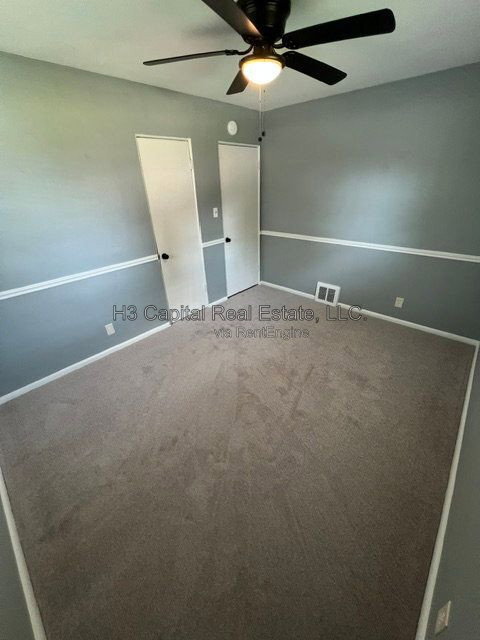 Building Photo - 2837 Dogwood Dr
