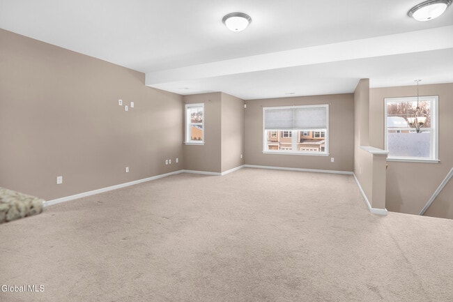 Building Photo - 15 Clarice Ln