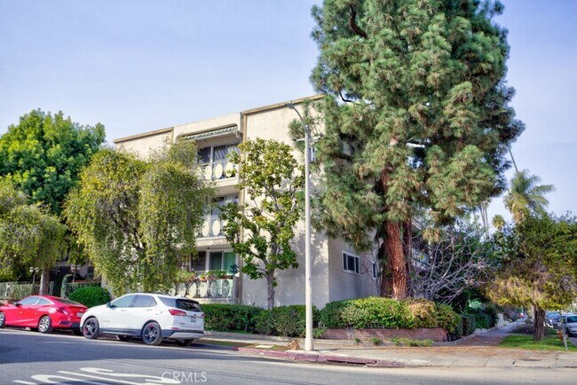 Building Photo - 4255 5th St