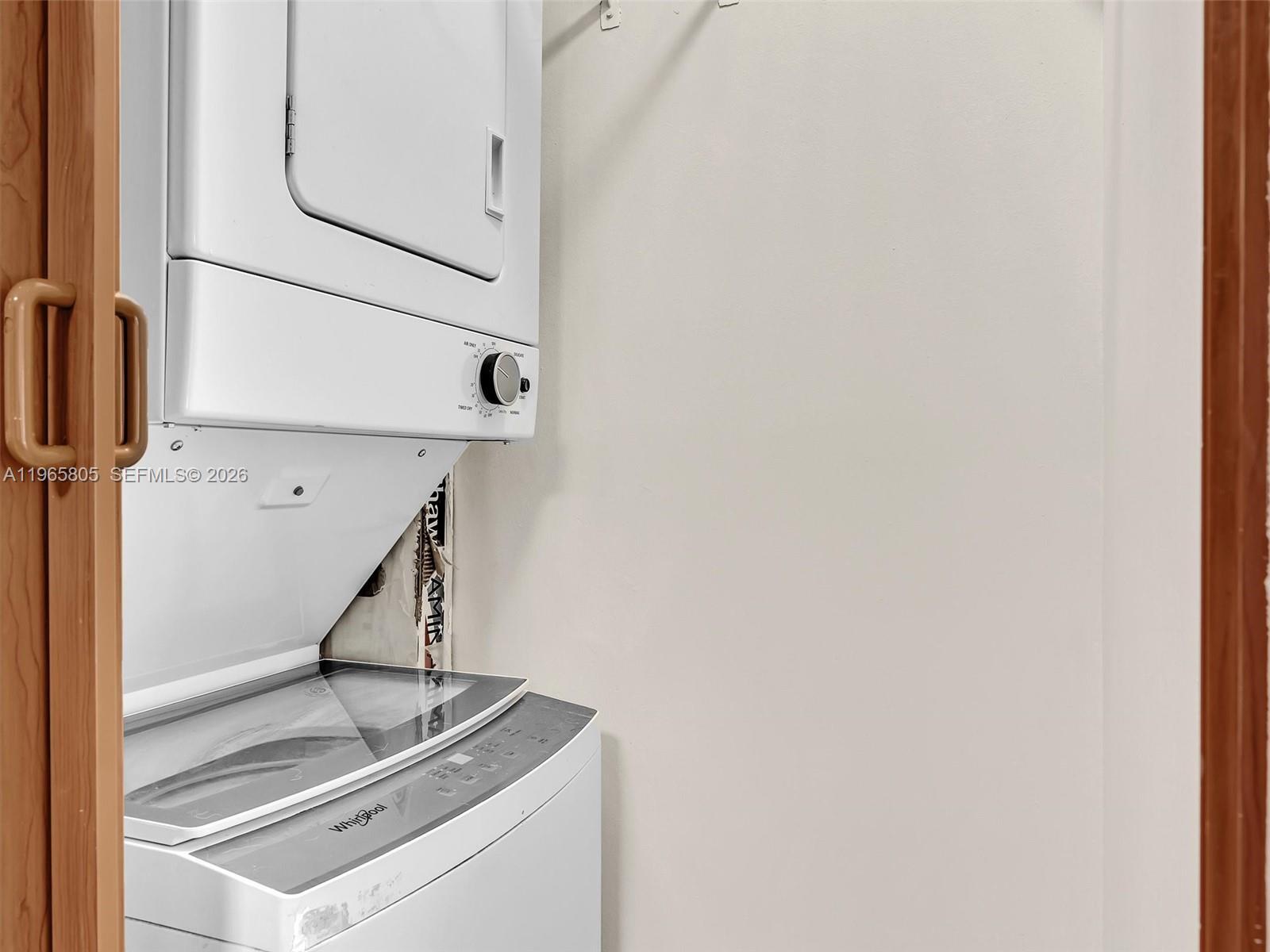 Building Photo - 240 SW 15th Rd