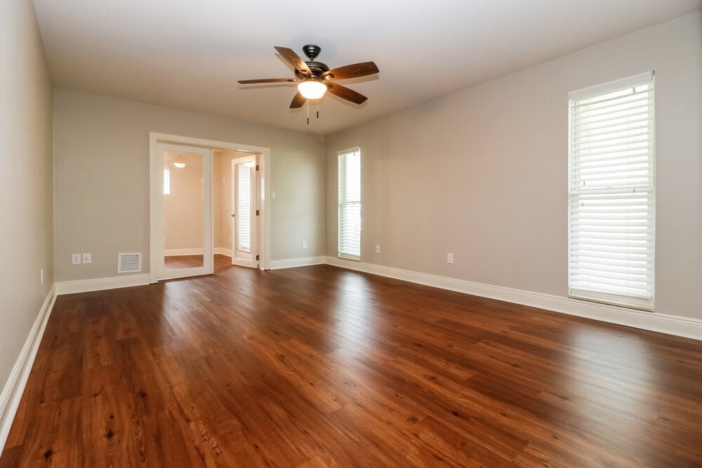 Building Photo - 2228 Treehaven Cir