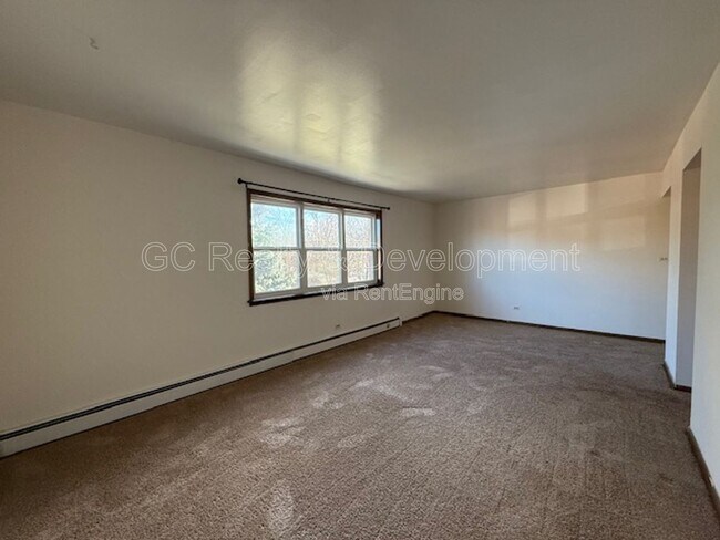 Building Photo - 515-525 N Highview Ave