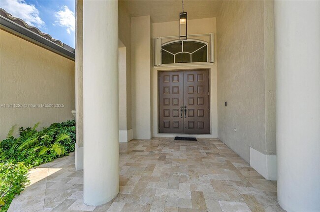 Building Photo - 512 NW 120th Dr