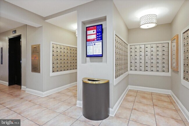 Building Photo - 5500 Holmes Run Pkwy