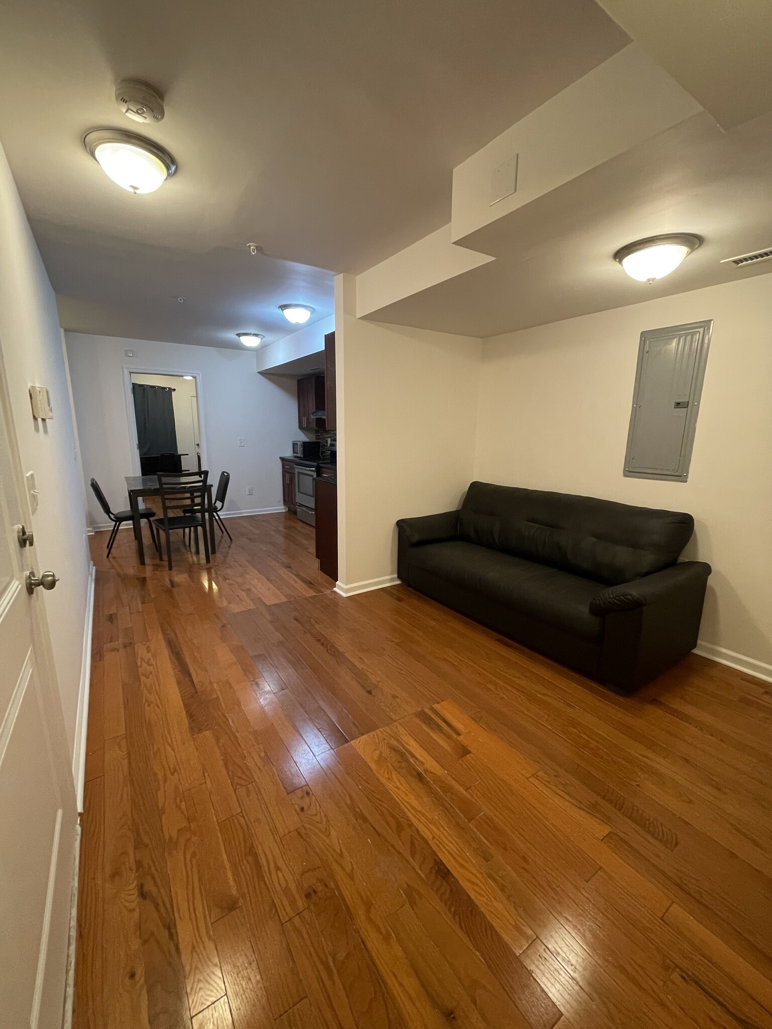 Building Photo - 3833 Baring St