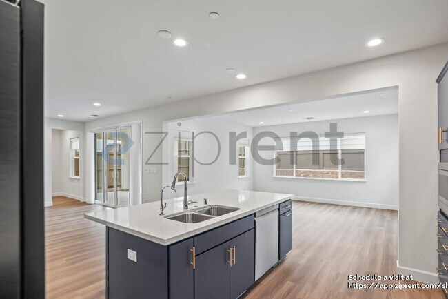 Building Photo - 4203 Randa Wy