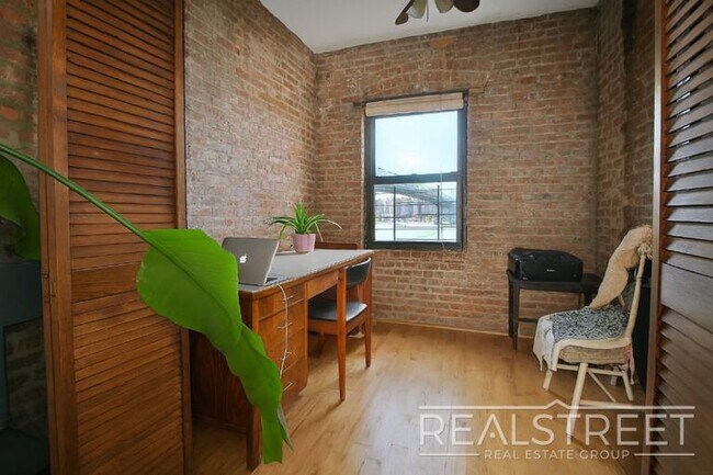Floorplan - 337 Kent Avenue