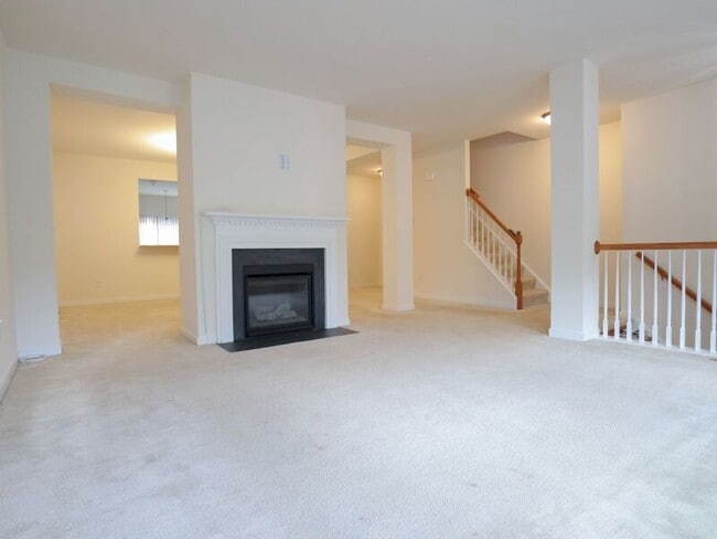 Building Photo - 1721 W Cary St