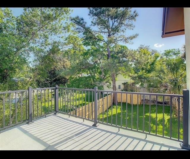 Building Photo - 401 Woodview Dr
