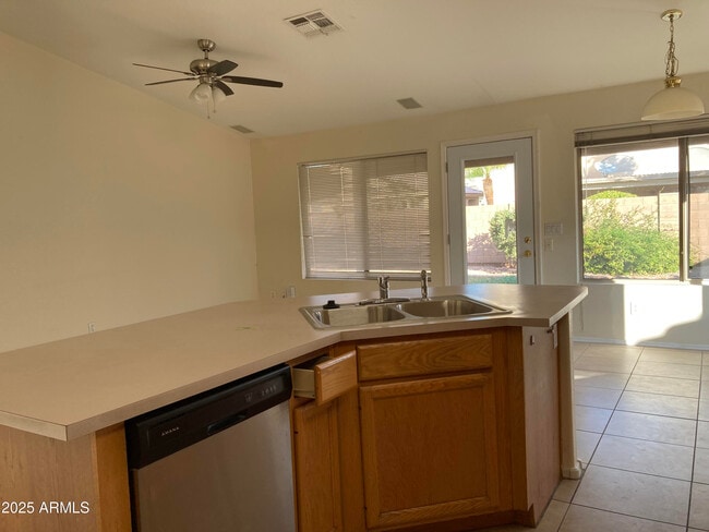 Building Photo - 436 W Bolero Dr