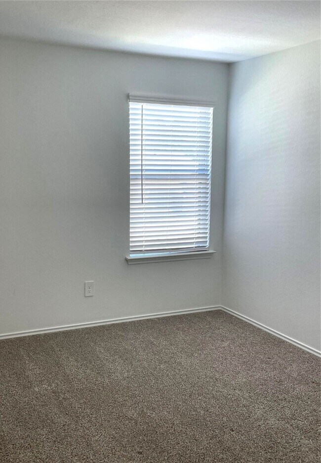 Building Photo - 13912 Acadia Pt Ct