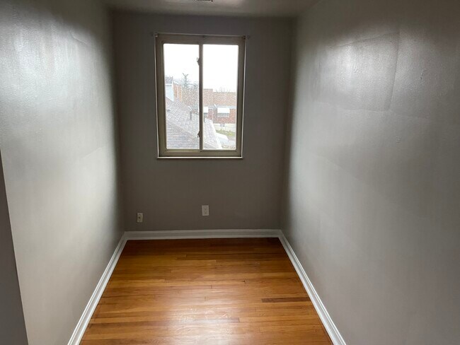 Building Photo - 2943 West Tower Ave