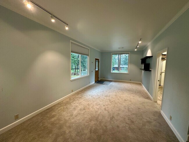 Building Photo - Spacious 4 Bedroom House on Banner Lava Cap Rd