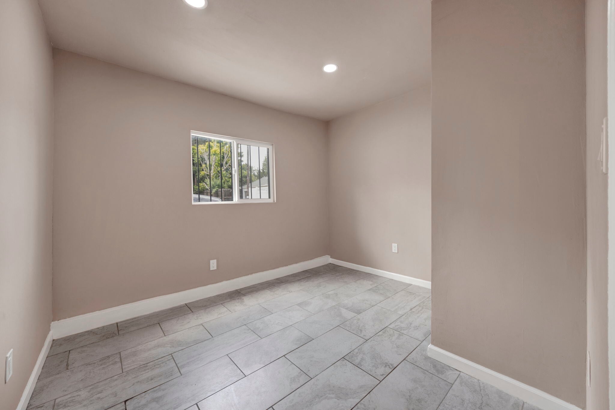 Building Photo - 4341 Laurel Canyon Blvd