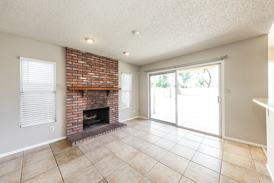 Building Photo - 3836 W Camino Del Rio