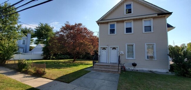 Primary Photo - 83 Kraemer St