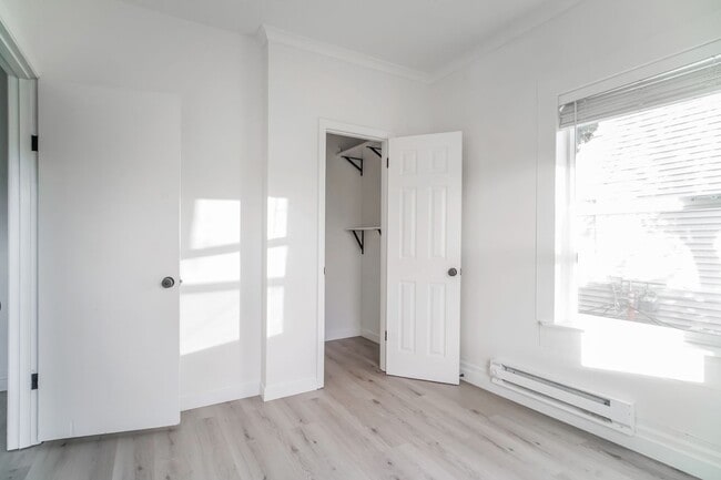 Building Photo - 135NE