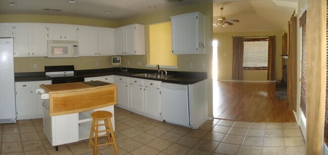 Building Photo - 3-Bedroom House for Rent in Killeen
