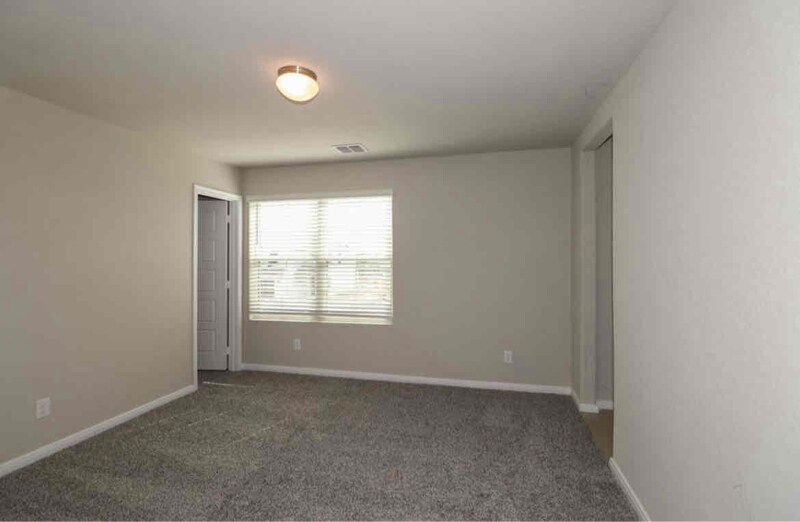 Building Photo - 615 Wild Olive Wy