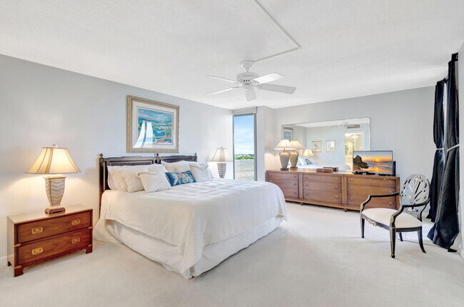 Building Photo - 5550 N Ocean Dr