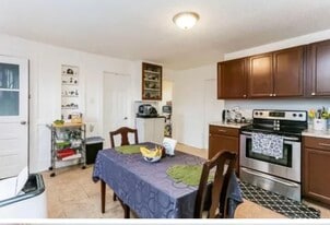 Building Photo - 57 Dartmouth Pl