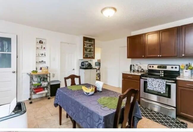 Building Photo - 57 Dartmouth Pl