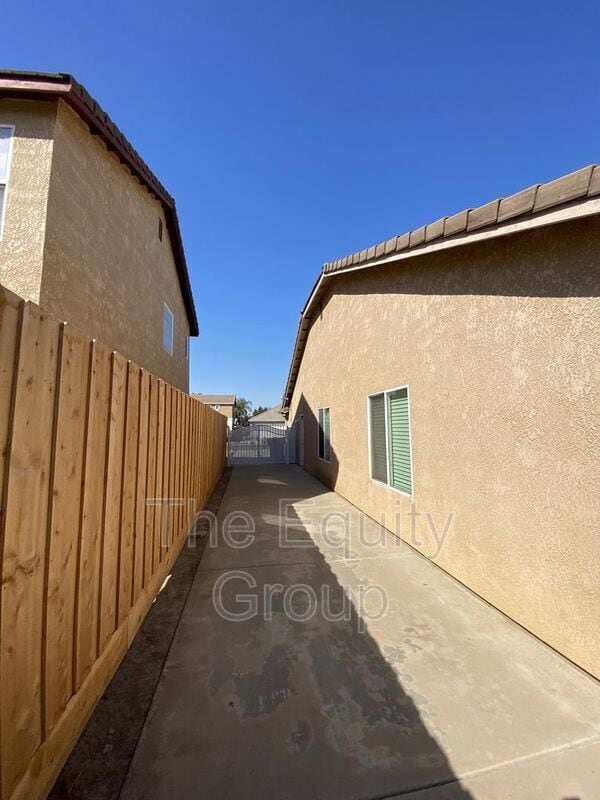 Building Photo - 2672 Tamas Ct