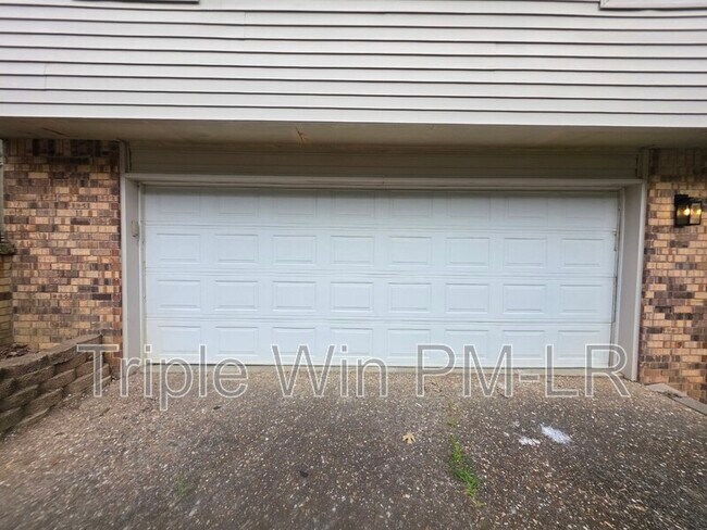 Building Photo - 12320 Shawnee Forest Dr