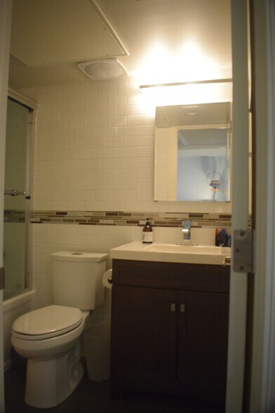 Building Photo - 3110 Red River St