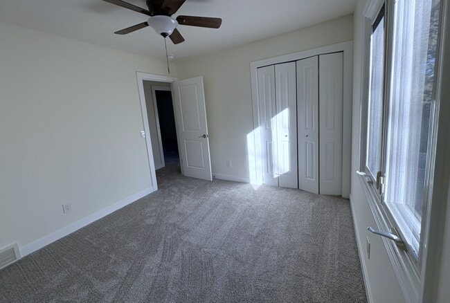 Building Photo - 1856 Coolidge Rd