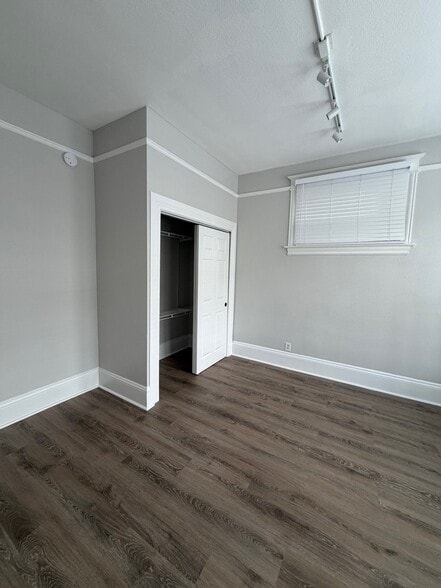 Building Photo - 1703 Bellevue Ave