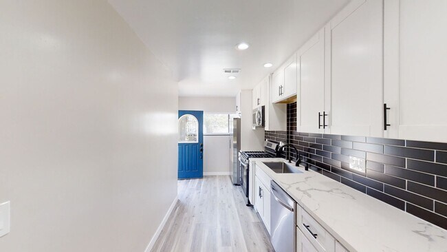 Building Photo - 4BD/2BA, Close to Campus!!
