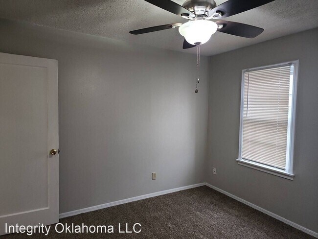 Building Photo - 2 br, 1 bath House - 547 E Indian Drive