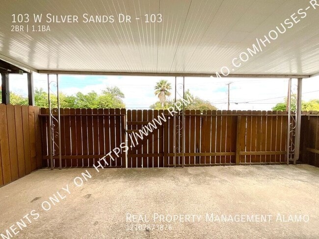 Building Photo - 103 W Silver Sands Dr