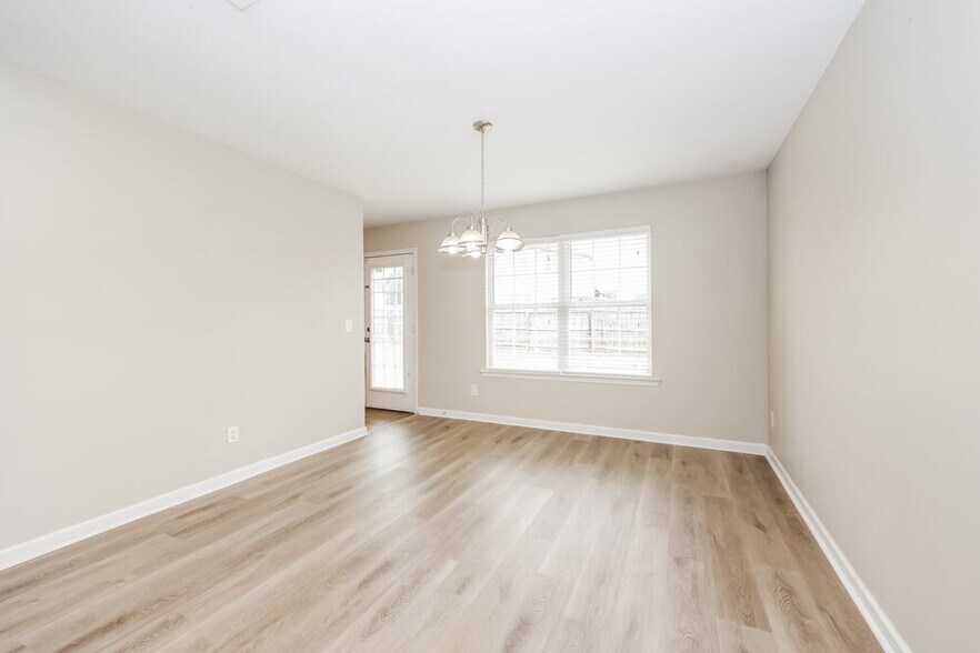 Building Photo - 138 Howard Woody Dr