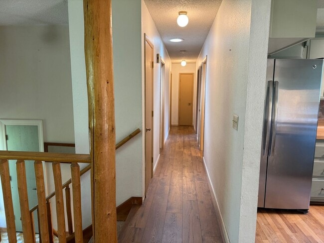 Building Photo - Charming Whitefish Home